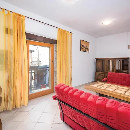 Two-bedroom In Marcenagla