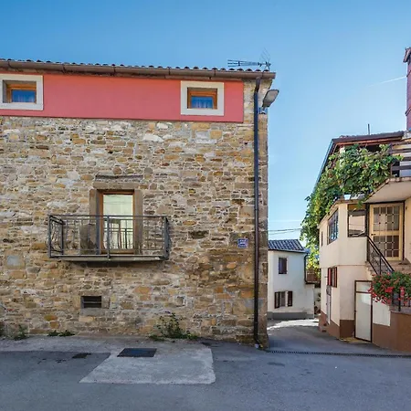 Two-bedroom In Marcenagla *