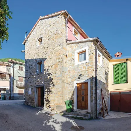 Two-bedroom In Marcenagla